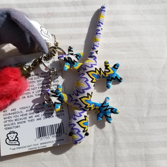 3-pack Keychain Set, Wolf, Rabbit Foot, Lizard - Picture 6 of 8